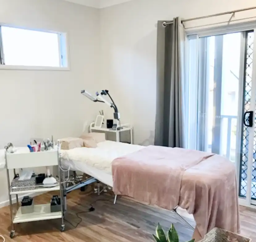 Mai Lashes in Woolloongabba