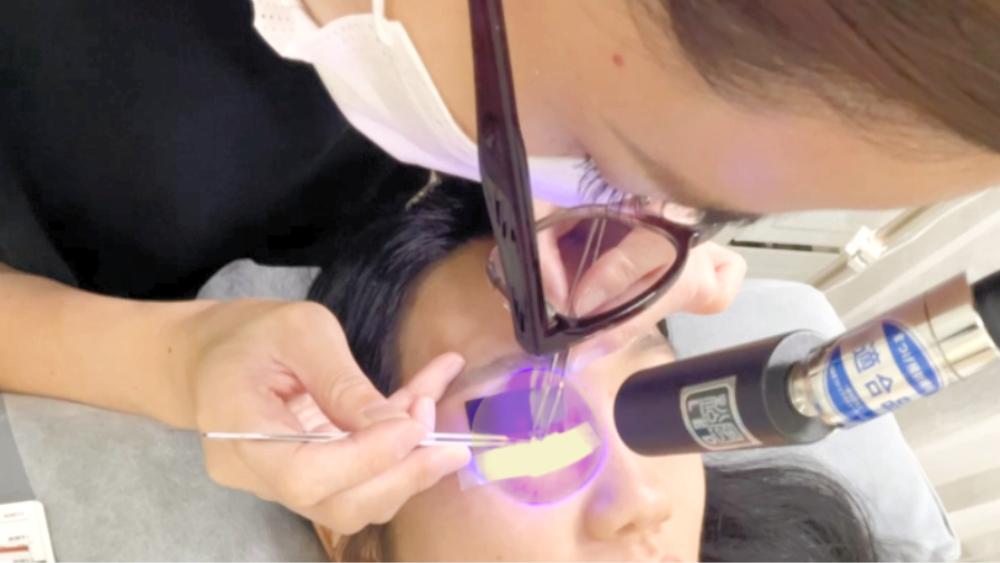 LED Lash salon